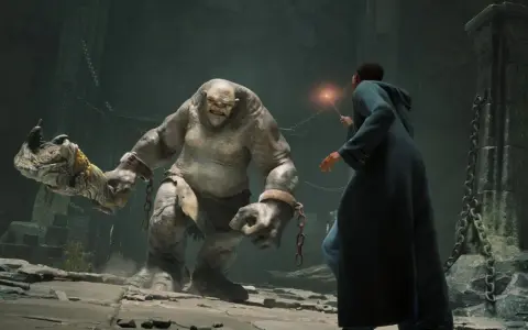 Student walczy z trollem w mrocznym lochu. Czy to przygoda z Hogwarts Legacy Game Pass?