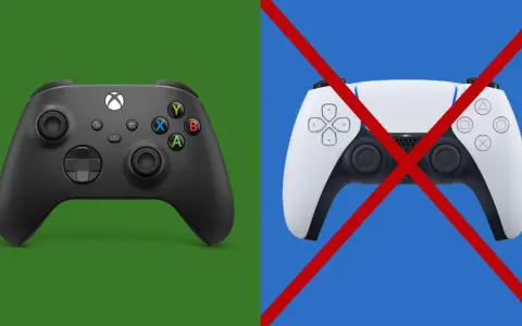 Czarny kontroler Xbox na zielonym tle obok białego kontrolera PlayStation z czerwonym krzyżem. Brak crossplay Xbox PC.