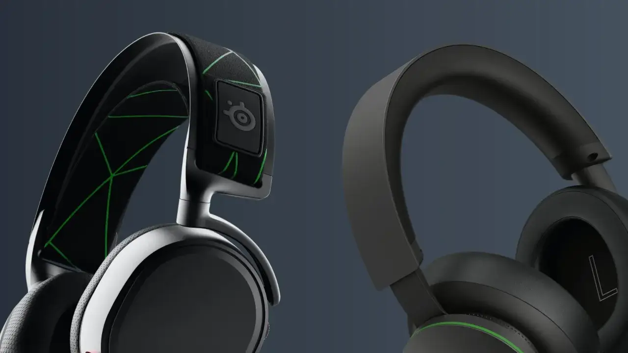 Dwa zestawy słuchawek, jeden z zielonym wzorem, drugi gładki. Dowiedz się, jak podłączyć słuchawki bezprzewodowe do Xbox Series X.