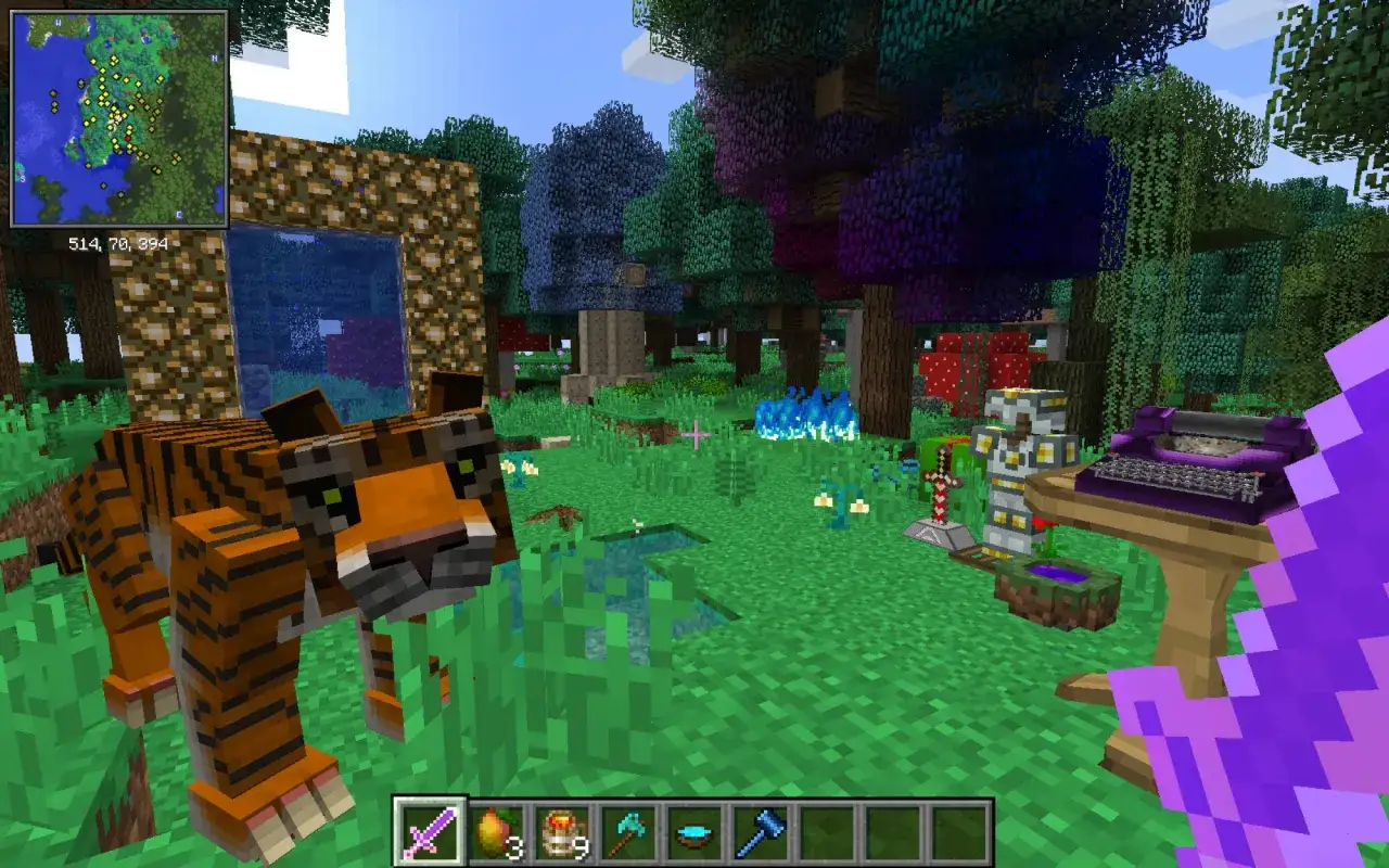 Tygrus wita w świecie modów w Minecraft! Zobacz magiczny portal, kolorowe drzewa i niezwykłe przedmioty.